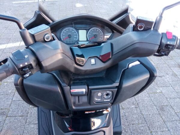 Suzuki Burgman AN 400