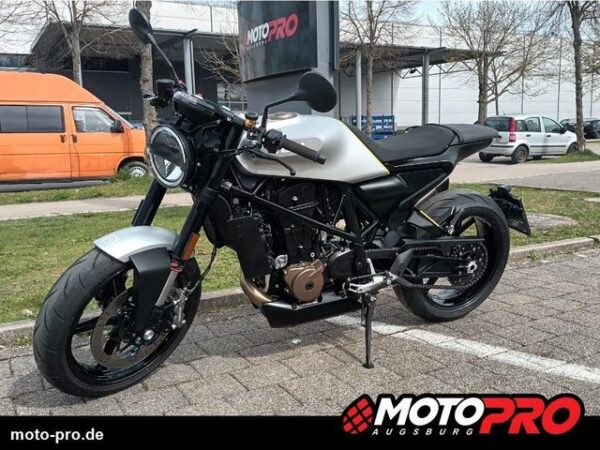 Motocicletă second-hand din Germania, verificată și servisată, disponibilă în diverse stiluri: Naked, Sport, Touring, Cruiser, Super Sport, Adventure / Dual-Sport, Enduro, Chopper, Scooter, Café Racer, Dirt Bike, Motociclete de stradă, Motociclete pentru începători, Motociclete rare, Motociclete Custom, Motociclete reduse în înălțime, Motociclete Vintage / Retro, Motociclete Off-Road, Motociclete de curse (Track Bikes), Motociclete rulate, Motociclete cu șa înaltă (Adventure Bikes)