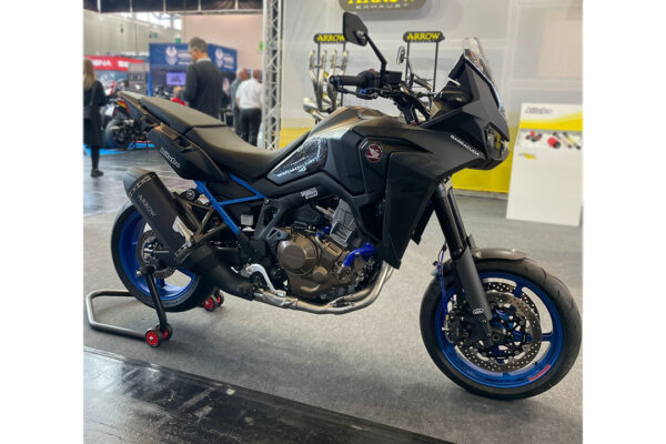 Tobă finală ARROW DARK SONORA pentru Honda CRF1100L Africa Twin 2020-2022, Titan dark și Capăt din carbon