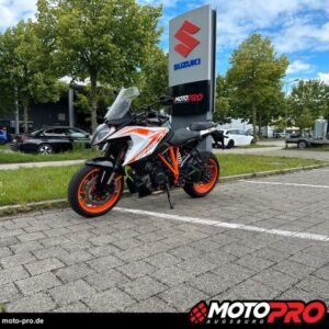 Motocicletă second-hand din Germania, verificată și servisată, disponibilă în diverse stiluri: Naked, Sport, Touring, Cruiser, Super Sport, Adventure / Dual-Sport, Enduro, Chopper, Scooter, Café Racer, Dirt Bike, Motociclete de stradă, Motociclete pentru începători, Motociclete rare, Motociclete Custom, Motociclete reduse în înălțime, Motociclete Vintage / Retro, Motociclete Off-Road, Motociclete de curse (Track Bikes), Motociclete rulate, Motociclete cu șa înaltă (Adventure Bikes)