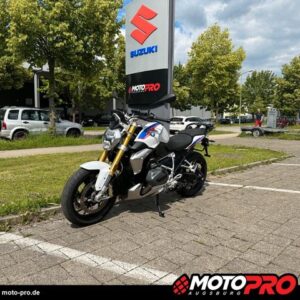 Motocicletă second-hand din Germania, verificată și servisată, disponibilă în diverse stiluri: Naked, Sport, Touring, Cruiser, Super Sport, Adventure / Dual-Sport, Enduro, Chopper, Scooter, Café Racer, Dirt Bike, Motociclete de stradă, Motociclete pentru începători, Motociclete rare, Motociclete Custom, Motociclete reduse în înălțime, Motociclete Vintage / Retro, Motociclete Off-Road, Motociclete de curse (Track Bikes), Motociclete rulate, Motociclete cu șa înaltă (Adventure Bikes)