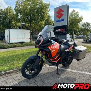 Motocicletă second-hand din Germania, verificată și servisată, disponibilă în diverse stiluri: Naked, Sport, Touring, Cruiser, Super Sport, Adventure / Dual-Sport, Enduro, Chopper, Scooter, Café Racer, Dirt Bike, Motociclete de stradă, Motociclete pentru începători, Motociclete rare, Motociclete Custom, Motociclete reduse în înălțime, Motociclete Vintage / Retro, Motociclete Off-Road, Motociclete de curse (Track Bikes), Motociclete rulate, Motociclete cu șa înaltă (Adventure Bikes)