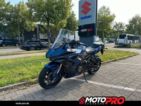 Motocicletă second-hand din Germania, verificată și servisată, disponibilă în diverse stiluri: Naked, Sport, Touring, Cruiser, Super Sport, Adventure / Dual-Sport, Enduro, Chopper, Scooter, Café Racer, Dirt Bike, Motociclete de stradă, Motociclete pentru începători, Motociclete rare, Motociclete Custom, Motociclete reduse în înălțime, Motociclete Vintage / Retro, Motociclete Off-Road, Motociclete de curse (Track Bikes), Motociclete rulate, Motociclete cu șa înaltă (Adventure Bikes)