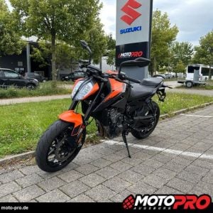 KTM 890 Duke