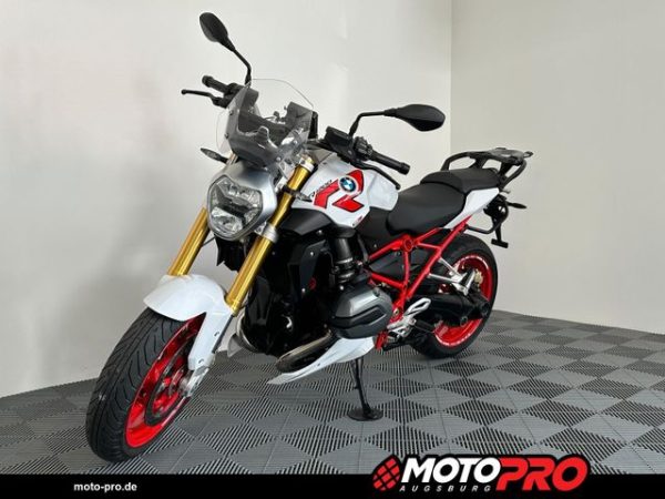 Motocicletă second-hand din Germania, verificată și servisată, disponibilă în diverse stiluri: Naked, Sport, Touring, Cruiser, Super Sport, Adventure / Dual-Sport, Enduro, Chopper, Scooter, Café Racer, Dirt Bike, Motociclete de stradă, Motociclete pentru începători, Motociclete rare, Motociclete Custom, Motociclete reduse în înălțime, Motociclete Vintage / Retro, Motociclete Off-Road, Motociclete de curse (Track Bikes), Motociclete rulate, Motociclete cu șa înaltă (Adventure Bikes)