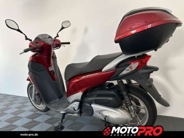 Motocicletă second-hand din Germania, verificată și servisată, disponibilă în diverse stiluri: Naked, Sport, Touring, Cruiser, Super Sport, Adventure / Dual-Sport, Enduro, Chopper, Scooter, Café Racer, Dirt Bike, Motociclete de stradă, Motociclete pentru începători, Motociclete rare, Motociclete Custom, Motociclete reduse în înălțime, Motociclete Vintage / Retro, Motociclete Off-Road, Motociclete de curse (Track Bikes), Motociclete rulate, Motociclete cu șa înaltă (Adventure Bikes)