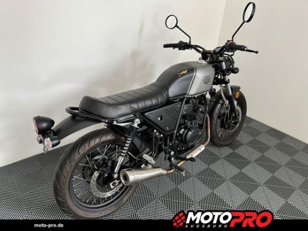 Motocicletă second-hand din Germania, verificată și servisată, disponibilă în diverse stiluri: Naked, Sport, Touring, Cruiser, Super Sport, Adventure / Dual-Sport, Enduro, Chopper, Scooter, Café Racer, Dirt Bike, Motociclete de stradă, Motociclete pentru începători, Motociclete rare, Motociclete Custom, Motociclete reduse în înălțime, Motociclete Vintage / Retro, Motociclete Off-Road, Motociclete de curse (Track Bikes), Motociclete rulate, Motociclete cu șa înaltă (Adventure Bikes)