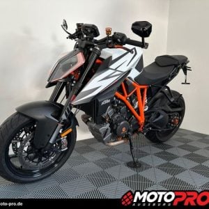 KTM 1290 Super Duke Superduke R