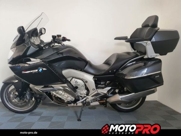 Motocicletă second-hand din Germania, verificată și servisată, disponibilă în diverse stiluri: Naked, Sport, Touring, Cruiser, Super Sport, Adventure / Dual-Sport, Enduro, Chopper, Scooter, Café Racer, Dirt Bike, Motociclete de stradă, Motociclete pentru începători, Motociclete rare, Motociclete Custom, Motociclete reduse în înălțime, Motociclete Vintage / Retro, Motociclete Off-Road, Motociclete de curse (Track Bikes), Motociclete rulate, Motociclete cu șa înaltă (Adventure Bikes)